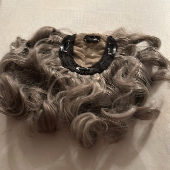 Nwot ladies wig topper - Picture 5 of 7